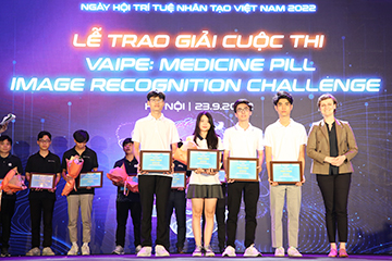 AI4VN challenges 2022: Giải Nhất cuộc thi “VAIPE: Medicine Pill Image Recognition Challenge” thuộc về sinh viên Khoa Công nghệ thông tin – Trường Đại học Công nghệ